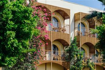 Desert Rose Resort 5*