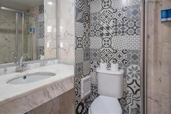 Dionisus Hotel