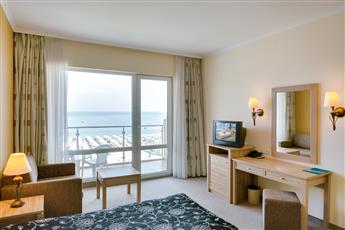 DIT Evrika Beach Club Hotel 4*