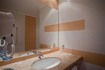 DIT Evrika Beach Club Hotel 4*