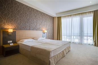 DIT Evrika Beach Club Hotel 4*