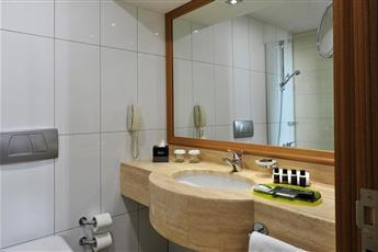 Divan Istanbul City 4*