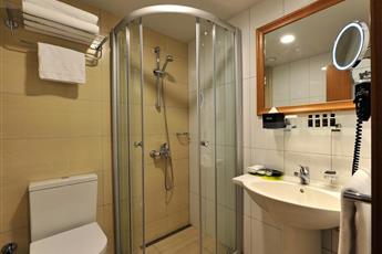 Divan Istanbul City 4*
