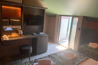 Dolphin Park Hotel 3*