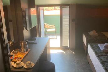 Dolphin Park Hotel 3*