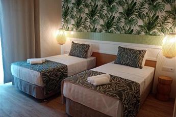 Dolphin Park Hotel 3*