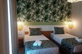 Dolphin Park Hotel 3*