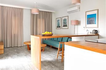 Dorman Suites Hotel 4*