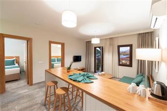 Dorman Suites Hotel 4*