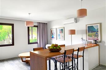 Dorman Suites Hotel 4*