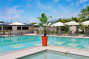 Dorman Suites Hotel 4*