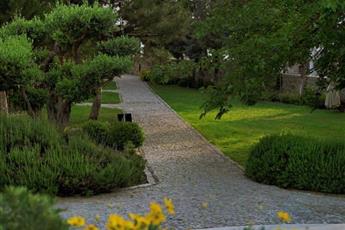 Dorman Suites Hotel 4*