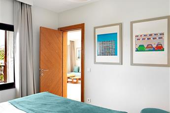 Dorman Suites Hotel 4*