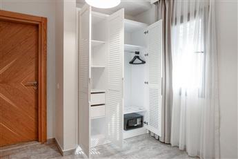 Dorman Suites Hotel 4*