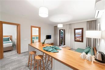 Dorman Suites Hotel 4*