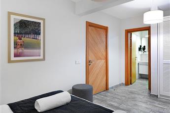 Dorman Suites Hotel 4*