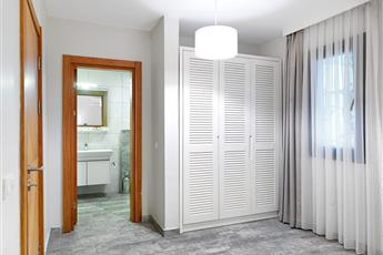 Dorman Suites Hotel 4*