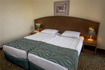 Dosi Hotel Side