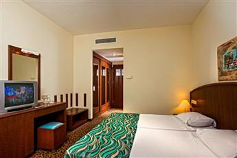 Dosi Hotel Side
