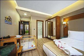 Dosso Dossi Hotels Old City 4*