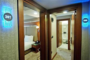 Dosso Dossi Hotels Old City 4*