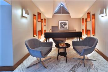Dosso Dossi Hotels & Spa Downtown