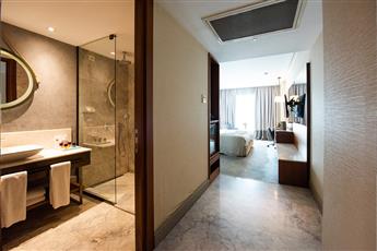 Dosso Dossi Hotels & Spa Downtown