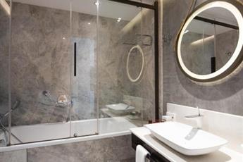 Dosso Dossi Hotels & Spa Downtown