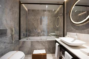 Dosso Dossi Hotels & Spa Downtown