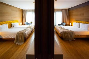 Dosso Dossi Hotels & Spa Downtown