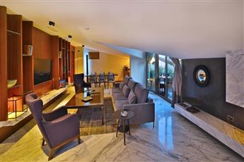 Dosso Dossi Hotels & Spa Downtown