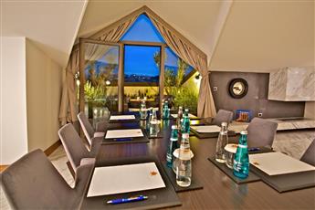 Dosso Dossi Hotels & Spa Downtown