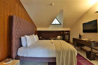 Dosso Dossi Hotels & Spa Downtown