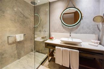 Dosso Dossi Hotels & Spa Downtown