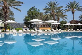 DoubleTree by Hilton Bodrum Isil Club Resort 5*