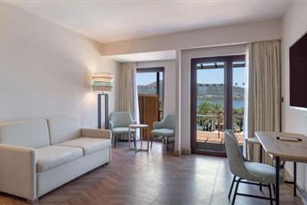 DoubleTree by Hilton Bodrum Isil Club Resort 5*