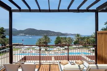 DoubleTree by Hilton Bodrum Isil Club Resort 5*