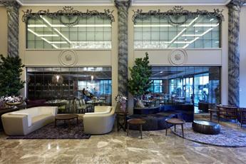 Doubletree by Hilton Istanbul Esentepe 5* Doubletree by Hilton Istanbul Esentepe 5*