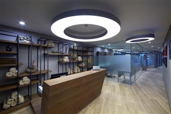 Doubletree by Hilton Istanbul Esentepe 5* Doubletree by Hilton Istanbul Esentepe 5*