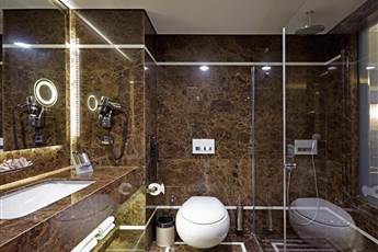 Doubletree by Hilton Istanbul Esentepe 5* Doubletree by Hilton Istanbul Esentepe 5*