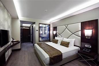 Doubletree by Hilton Istanbul Esentepe 5* Doubletree by Hilton Istanbul Esentepe 5*