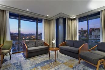 DoubleTree By Hilton Istanbul Piyalepasa 5*