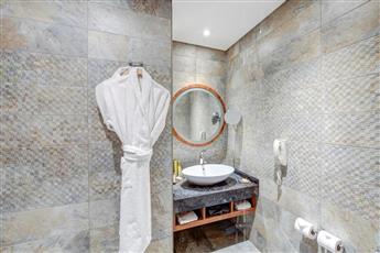 DoubleTree By Hilton Istanbul Piyalepasa