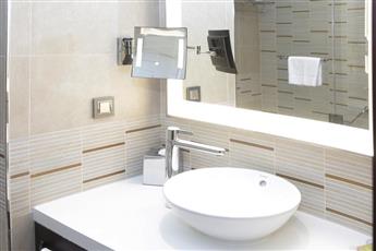 DoubleTree by Hilton Istanbul Umraniye 4* DoubleTree by Hilton Istanbul Umraniye 4*