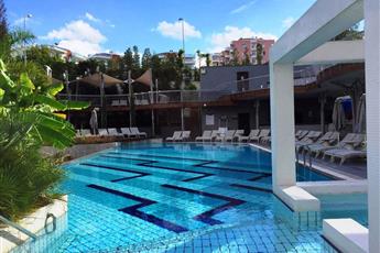 DoubleTree by Hilton Kusadasi 4*