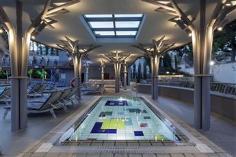 DoubleTree by Hilton Kusadasi 4*