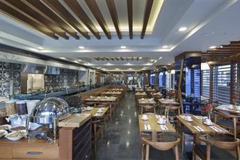 DoubleTree by Hilton Kusadasi 4*