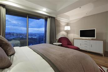 DoubleTree by Hilton Kusadasi 4*