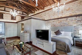 DoubleTree by Hilton Kusadasi 4*