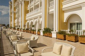 Dream World Resort & Spa